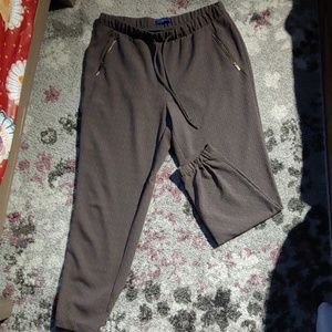 Apt. 9 Joggers - Size L with pockets